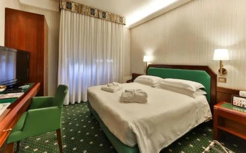 Astoria Sure Hotel Collection By Best Western - 1