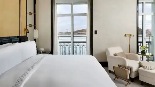 The Peninsula - 67