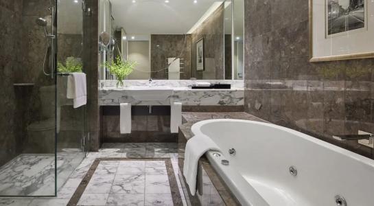 Grand Hyatt - 64