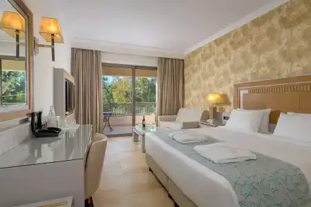 La Marquise Luxury Resort Complex - 42