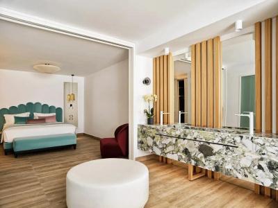 Cresanto Luxury Suites - 74