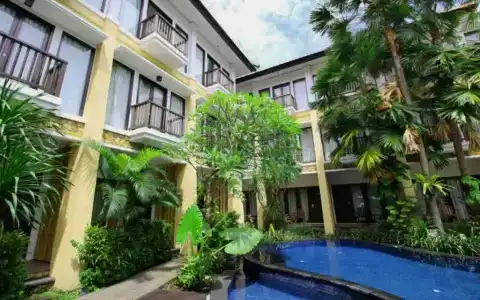 Suris Boutique - 11