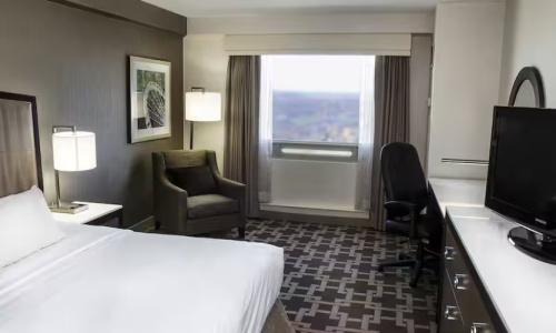 Hilton/ Fallsview and Suites - 49
