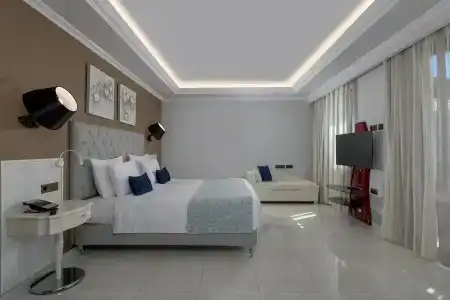 La Marquise Luxury Resort Complex - 98