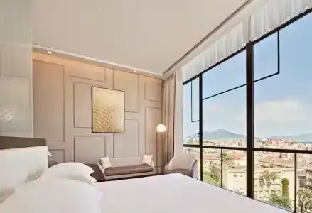 The Britannique Naples, Curio Collection By Hilton - 63