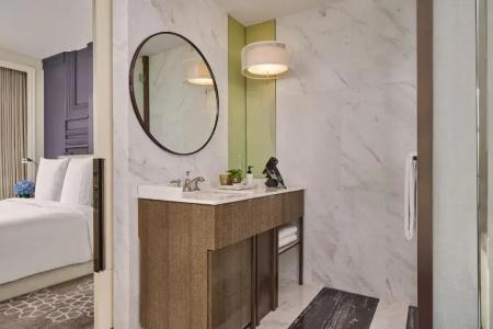 Rosewood Bangkok - 45