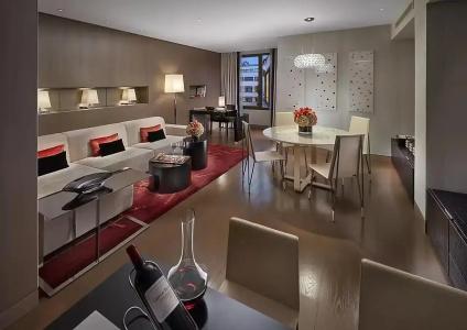 Mandarin Oriental - 57