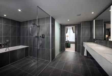 Hilton Vienna Plaza - 92