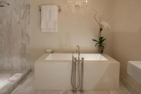 International House - 75