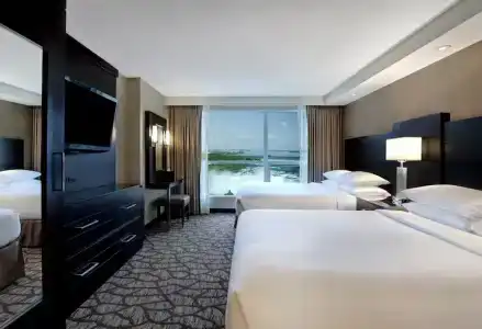 Embassy Suites by Hilton/ Fallsview - 59