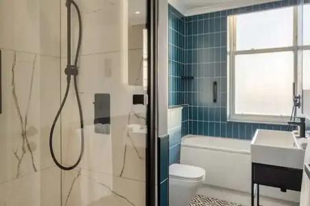 Hilton Brighton Metropole - 74