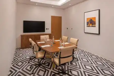 The Wb Abu Dhabi, Curio Collection By Hilton - 4