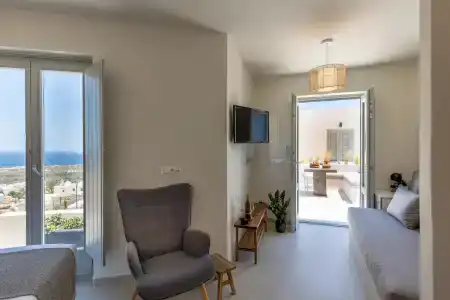 Elysian Santorini - 31