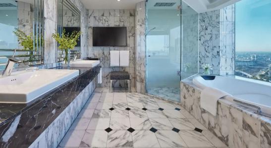Grand Hyatt - 67