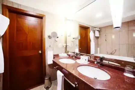 Crowne Plaza Minsk - 26