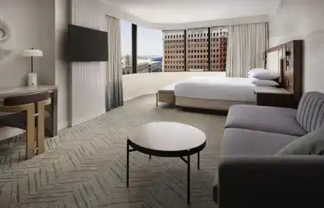 Renaissance Long Beach - 3