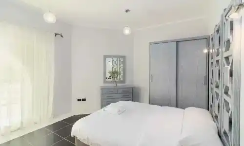 Royal Beach Serviced - 60