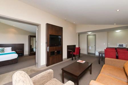 Copthorne & Resort Lakefront - 60