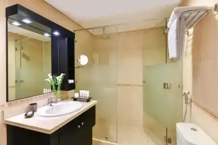 Kempinski Residences & Suites, - 77