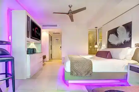 Royalton CHIC Punta Cana - 38