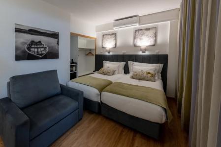 Dinya Lisbon & Lounge Bar - 3