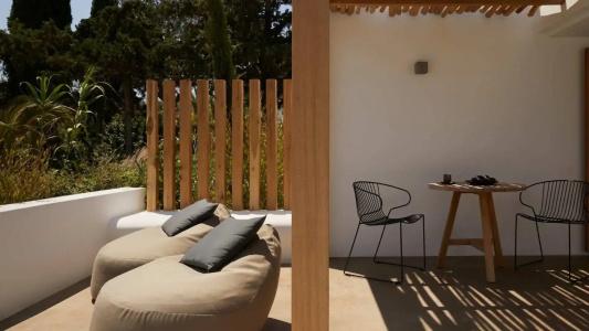 Minos Beach Art - 94