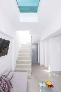 Blue Waves Suites & - 86