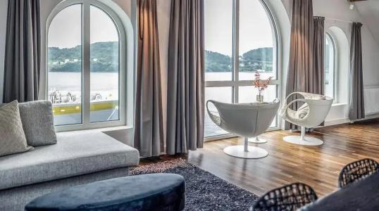 Quality Waterfront - 75