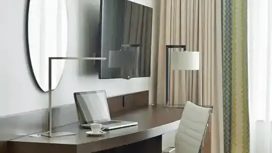 Hyatt Place Dubai Baniyas Square - 55