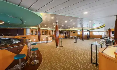 Queen Elizabeth 2 - 41
