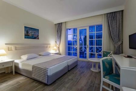 Euphoria Palm Beach Resort - 39