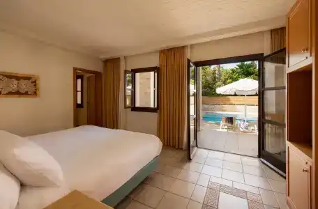 Aldemar Royal Mare - 65