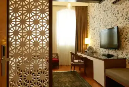 The Sultan (Sg Clean) - 70