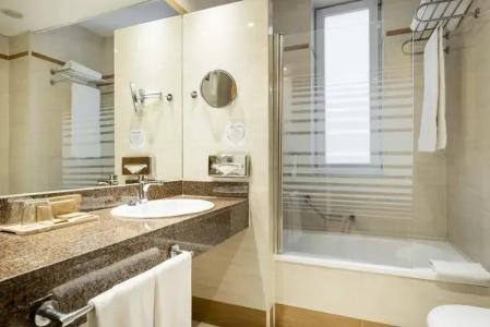 Senator Barcelona Spa - 41