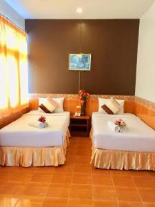 Suriwong Chumphon - 25