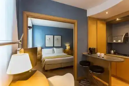 Best Western Plus Executive and Suites - 36