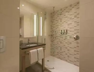 Hampton By Hilton Frankfurt Airport - 39