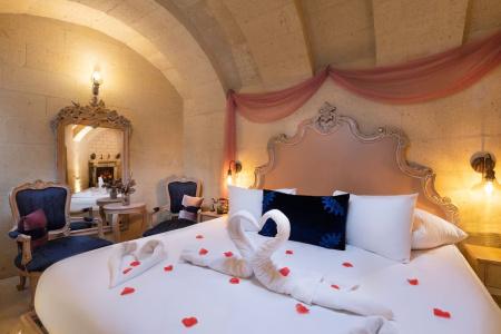 Elysion Cave Suites - 37