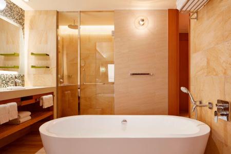 Sheraton Okinawa Sunmarina Resort - 45