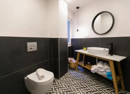 Port 7- Boutique Collection - 11