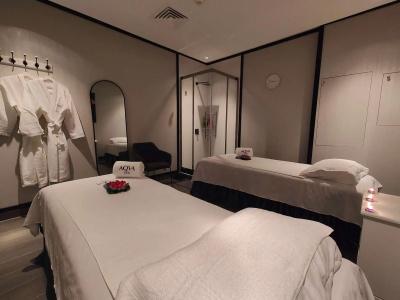 Novotel World Trade Centre Dubai - 22