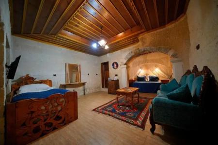 Holiday Cave - 96