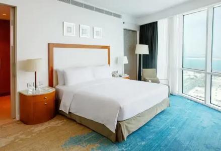 Hilton - 39