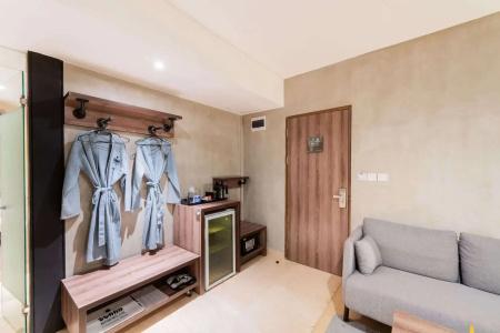 Stark Boutique and Spa - 67