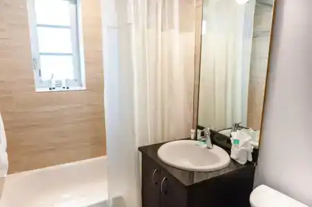 Lincoln Arms Suites - 52