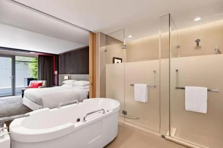Four Points by Sheraton Bangkok, Sukhumvit 15 - SHA Certified - 75