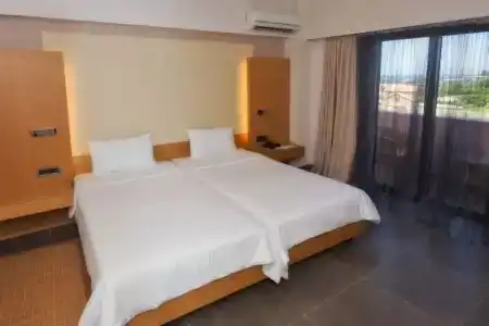 Elite City Resort - 81