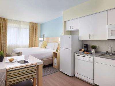 Sonesta New Orleans Es Suites - 57