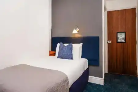 The Washington - 4
