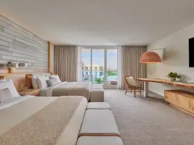 w South Beach - 31
